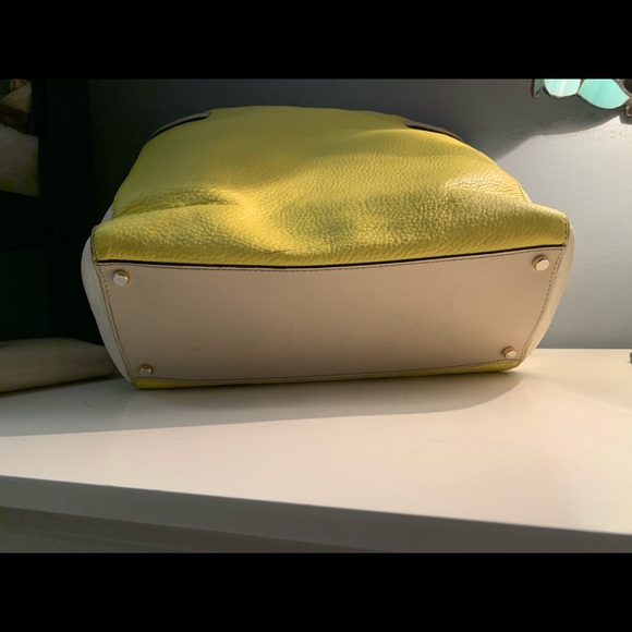 Kate Spade Tote with Matching Wallet - Picture 5 of 6